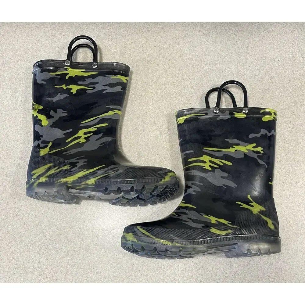 Kids Camo Printed Light Up Rain Boots Flashing Lights Youth Size 1 -School Wear